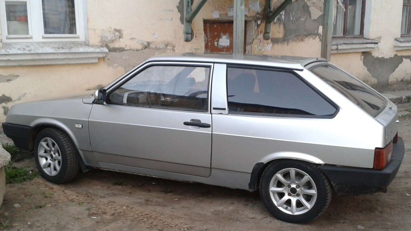 The Lada Samara "Chisel"