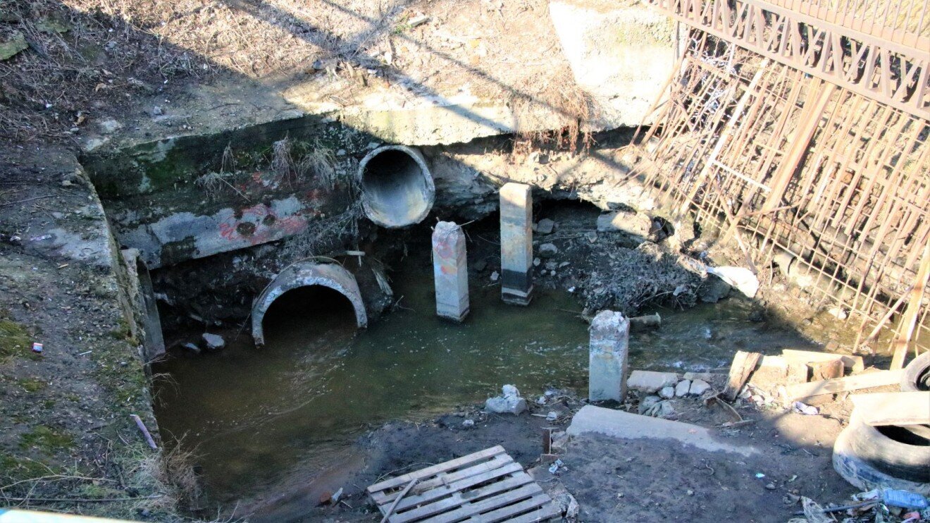The Nishchenka River